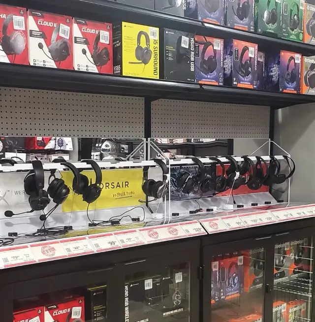 Micro Center — photo from the business 10