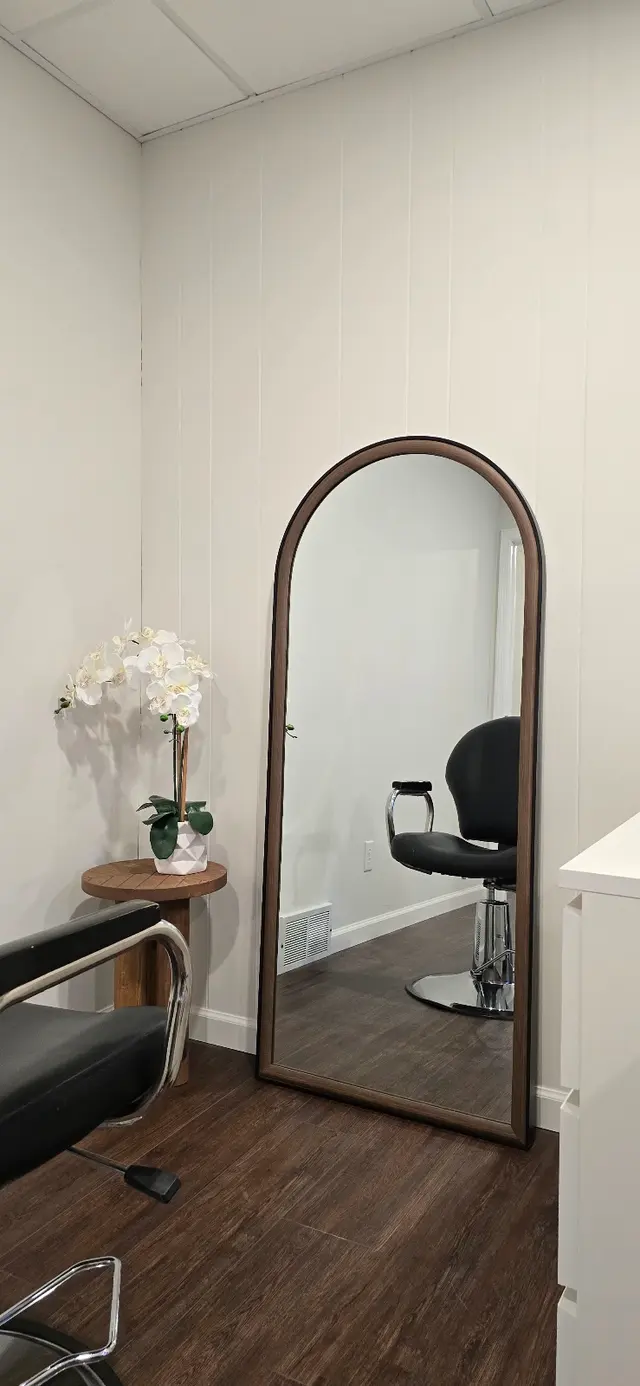 V Beauty House Skin & Makeup Studio — photo from the business 4