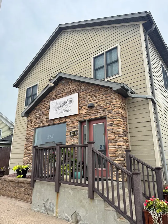 Sister Golden Hair Salon & Studios — photo from the business 3