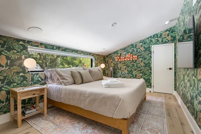 Via Luxury Rentals & Property Management — photo from the business 9