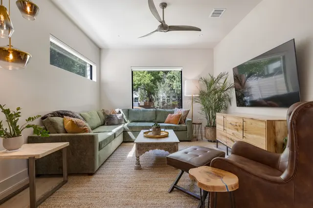 Via Luxury Rentals & Property Management — photo from the business 6