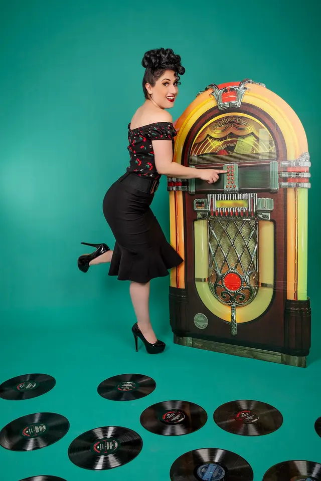 Customer photo of work by Marilee Caruso Photography - Vintage Pinup, Boudoir & Glamour, from suzi samuel's review