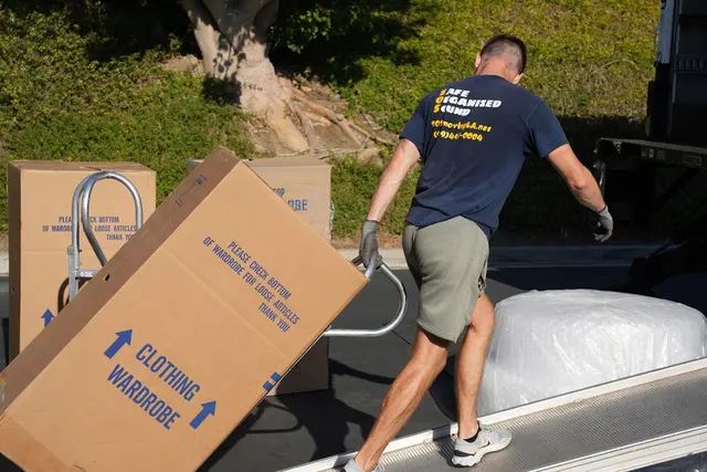 SOS Moving — photo from the business 4