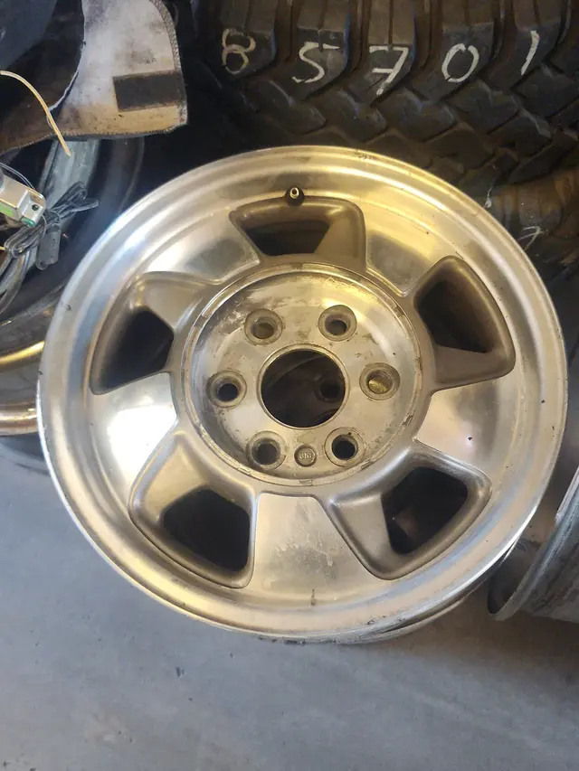 VDK TIRE SHOP — photo from the business 3