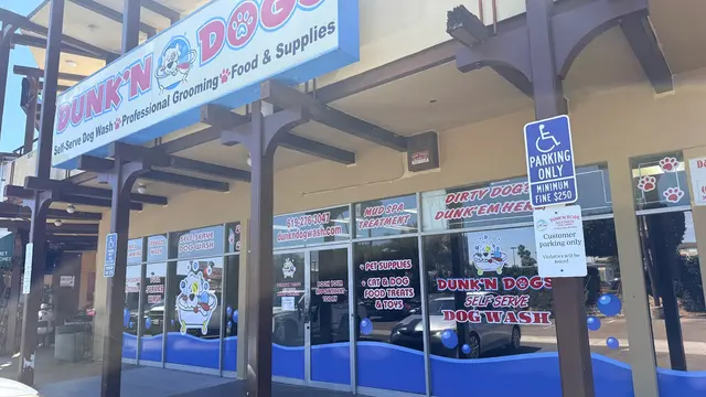 Dunk'N Dogs — photo from the business 4