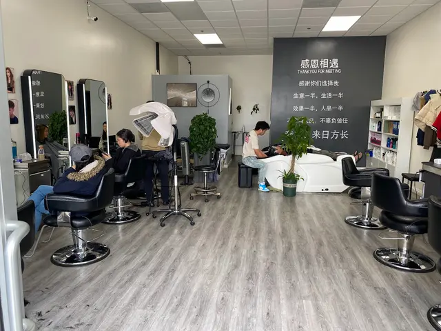 兰君 Hair Salon — customer photo 4