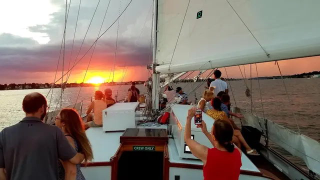 Schooner Woodwind Sailing Cruises — photo from the business 4