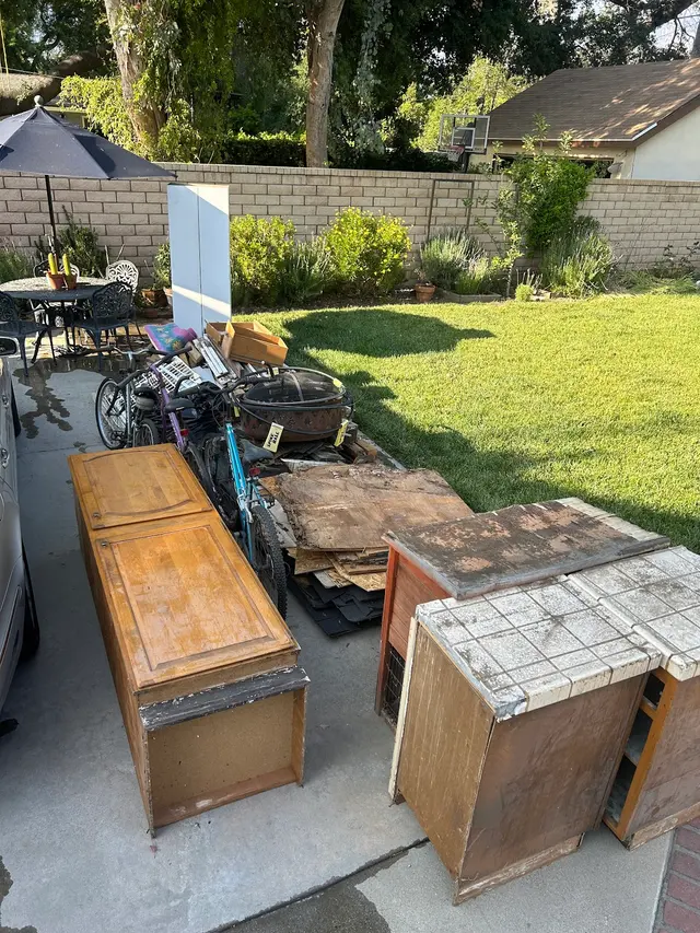 Precise Junk Removal — photo from the business 12