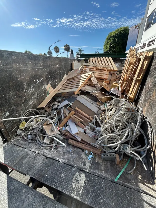 Precise Junk Removal — photo from the business 5