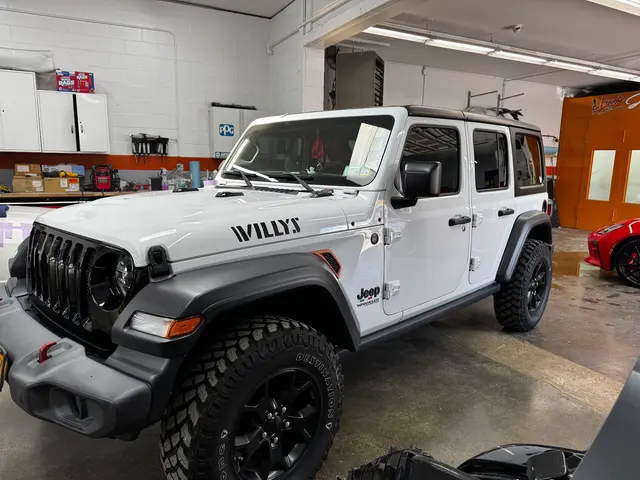 Lux Auto Body Inc — photo from the business 7