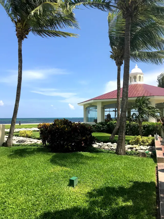 Vacations In Paradise — photo from the business 11