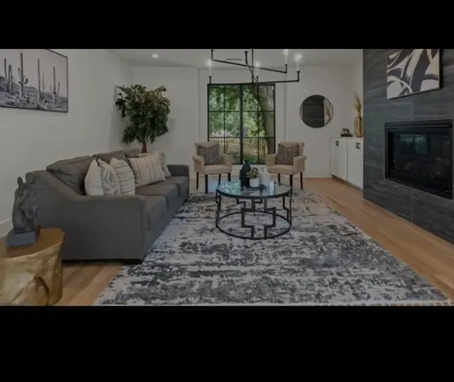 Customer photo of work by Sheer home staging, from Gentlebaba's review