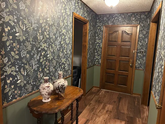 WALLPAPER INSTALLERS - AA WALLPAPER SERVICES — customer photo 3