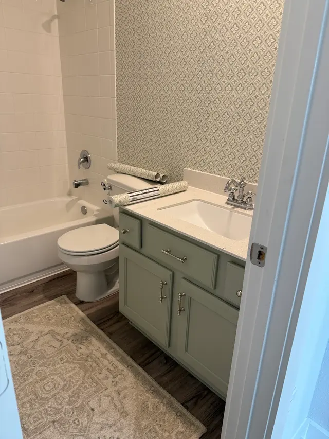 WALLPAPER INSTALLERS - AA WALLPAPER SERVICES — customer photo 2