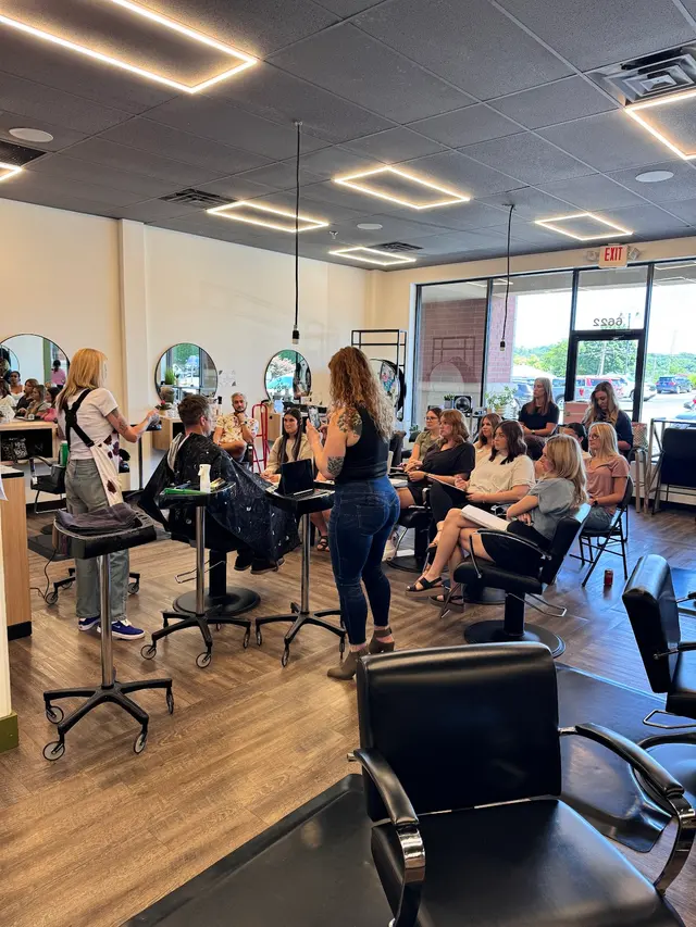 Salon Yeager at Bearden Station — photo from the business 12
