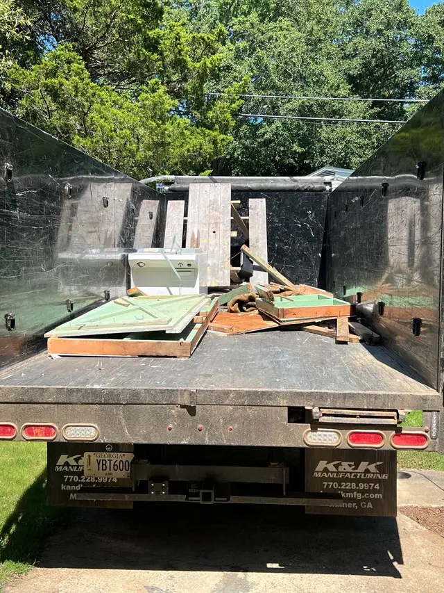 Junk South — photo from the business 10