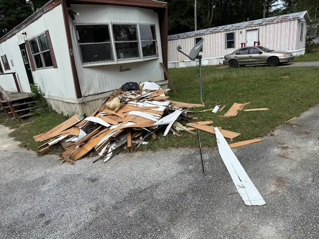 Trunk Away Junk Removal & Moving — photo from the business 3