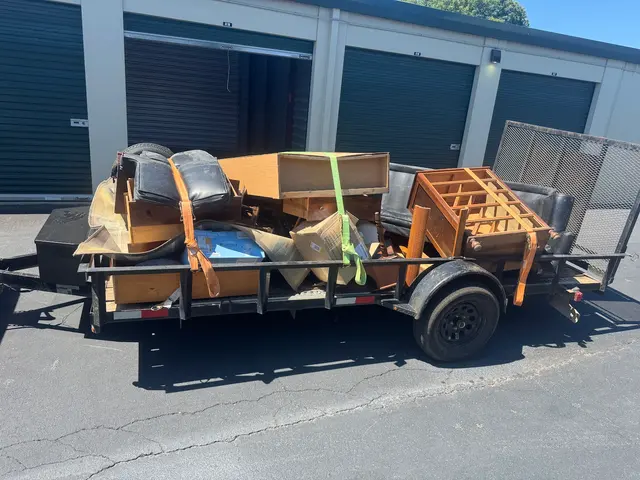 Cash Junk Removal and Moving — photo from the business 2