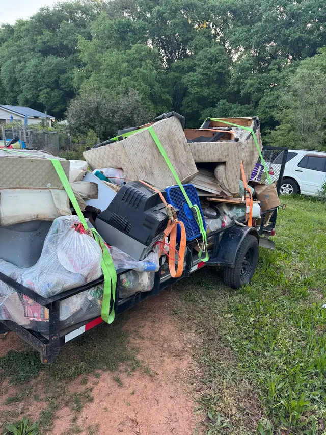 Cash Junk Removal and Moving — photo from the business 10