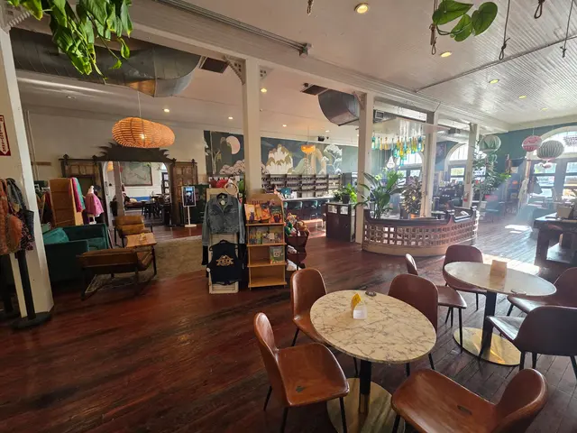 Zoi Market — customer photo 6