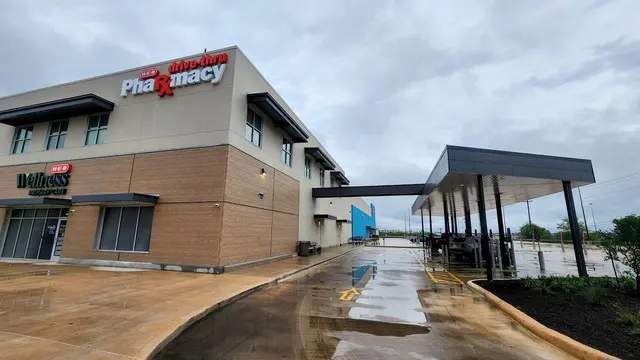 H-E-B plus! — photo from the business 6