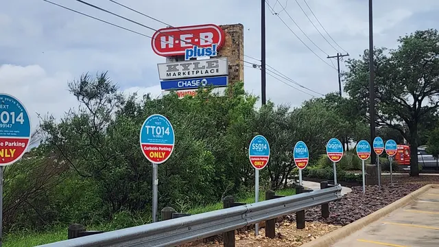 H-E-B plus! — photo from the business 4