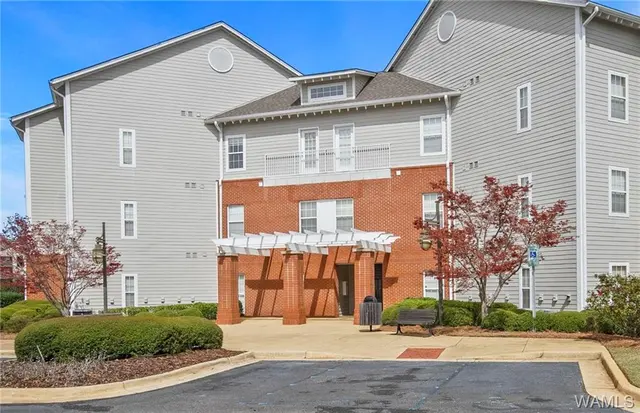 The Waldo Group at Pritchett-Moore Real Estate — photo from the business 11