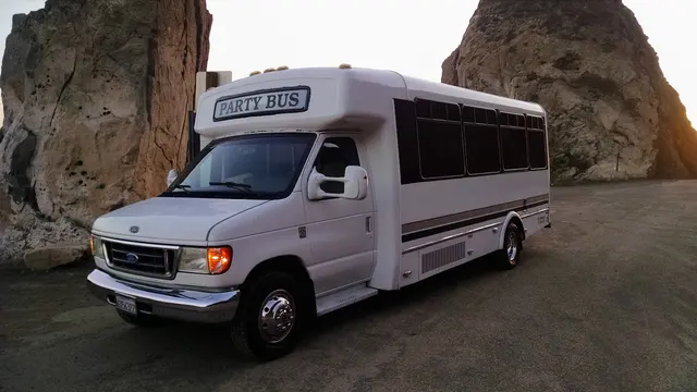 SilverWing Limo - Party Bus - Airport Shuttle — customer photo 4