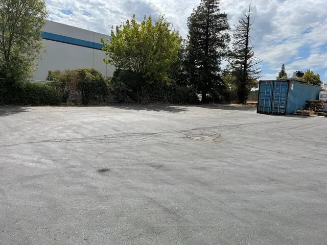 Send It Hauling & Junk Removal LLC — photo from the business 8