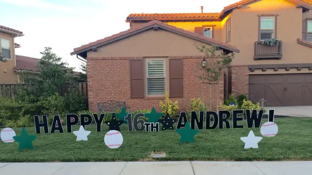 YARDPOPS Storks & More! FUN & UNIQUE YARD SIGNS - We celebrate Birthdays and Babies — photo from the business 10