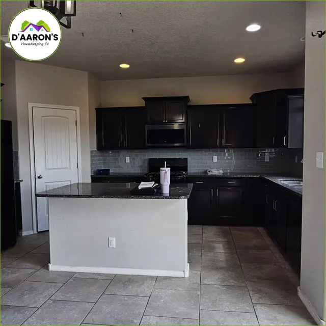 D'Aaron's HouseKeeping Co — photo from the business 7