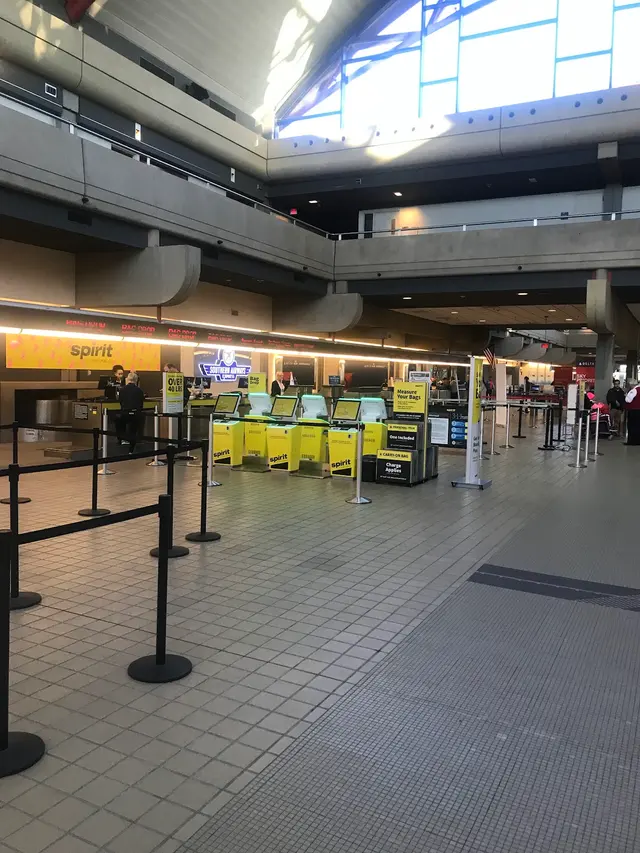Pittsburgh International Airport — customer photo 3