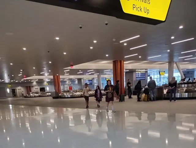 Pittsburgh International Airport — customer photo 2