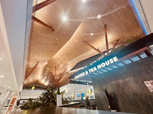 Pittsburgh International Airport — customer photo 10