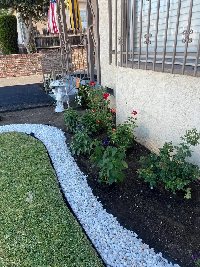 Customer photo of work by Garden Worx Inc., from Dolores Rocha's review