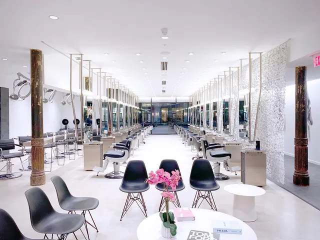 6 Salon — photo from the business 1