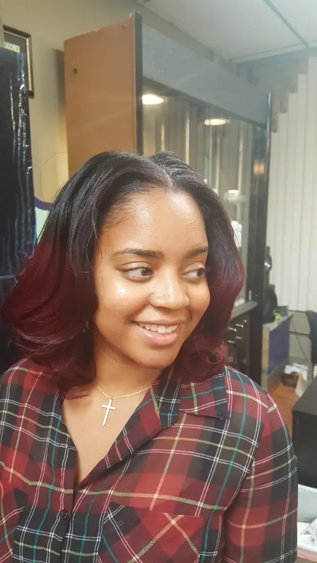 The Shampoo Bowl Hair and Nail Salon — photo from the business 4