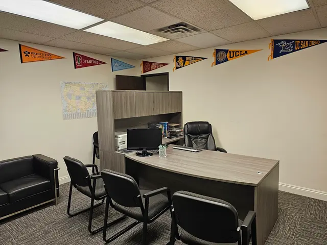 HEC Tutoring — photo from the business 12