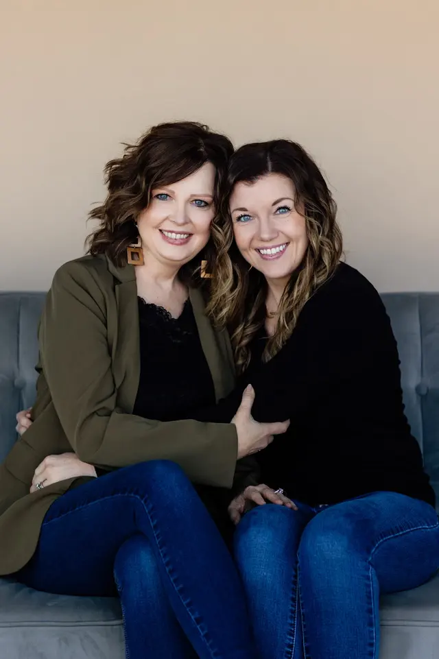 Melanie Sanders - Melanie and Team — photo from the business 7
