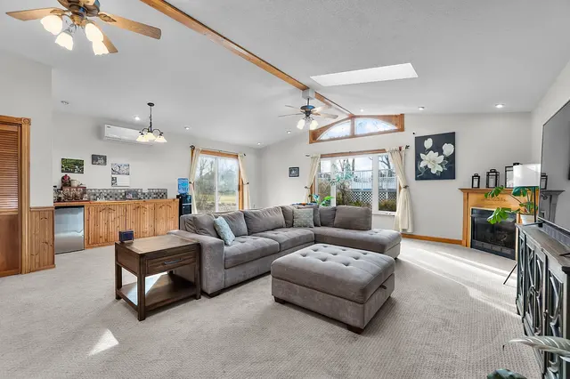 Wendy Flynn, REALTOR®, C21 Ashland Realty — photo from the business 5