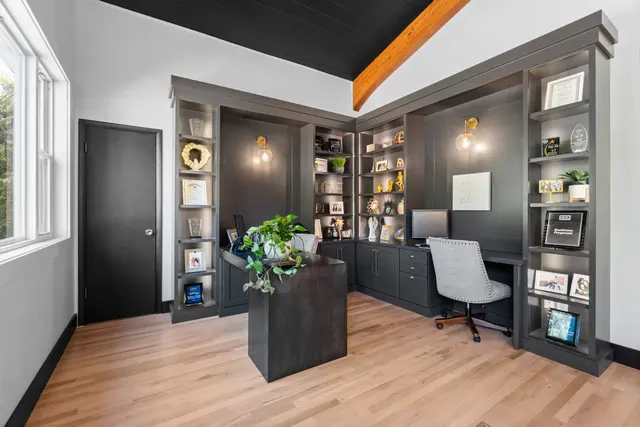 Raelenna Ferguson at EPM Real Estate — photo from the business 3