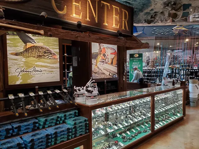 Bass Pro Shops/Cabela’s Boating Center — customer photo 4