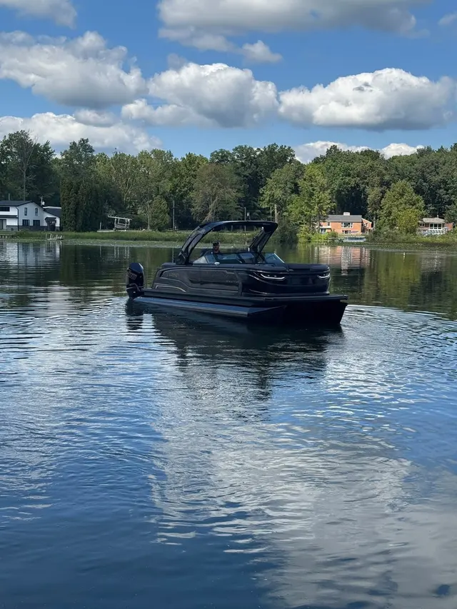 Hank's Marine — photo from the business 11