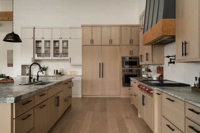 BDE Construction & Kitchen Cabinets — photo from the business 3
