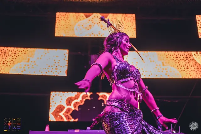 Nicole Maria Belly Dance — photo from the business 9