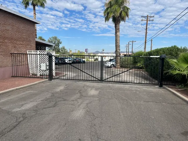 Moving Gate Systems — photo from the business 3