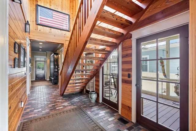 New Waters Realty — photo from the business 4