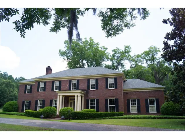 Amylynne Blake, Realtor with Wallace & Moody Realty — photo from the business 5