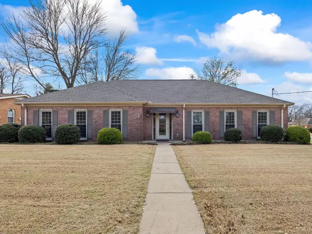 Britt Dowling | Montgomery Alabama REALTOR | REAL Broker — photo from the business 3