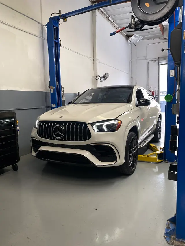 The Mechanic OC — photo from the business 11